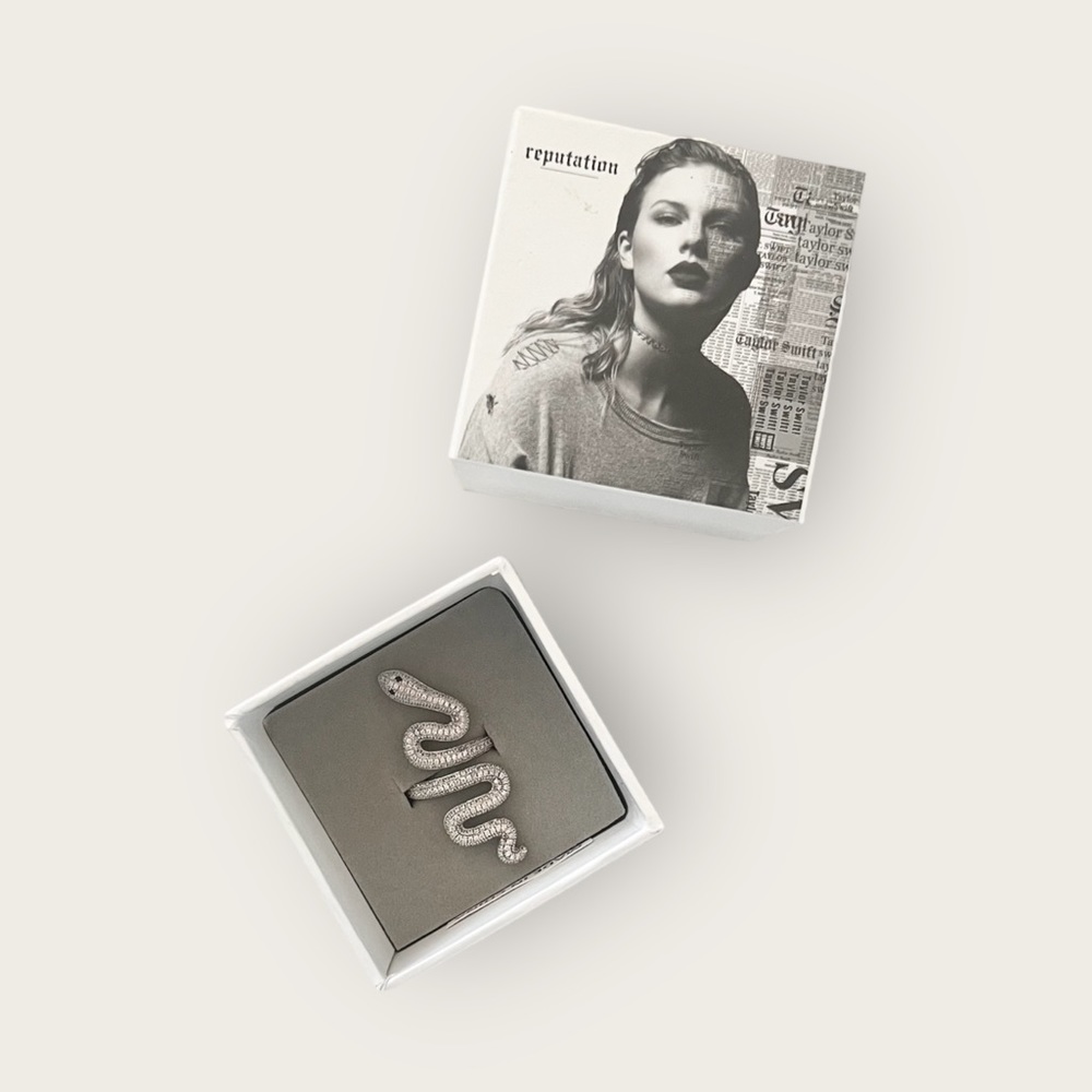 NEVER WORN Taylor Swift Reputation Tour Silver Snake Ring in Box